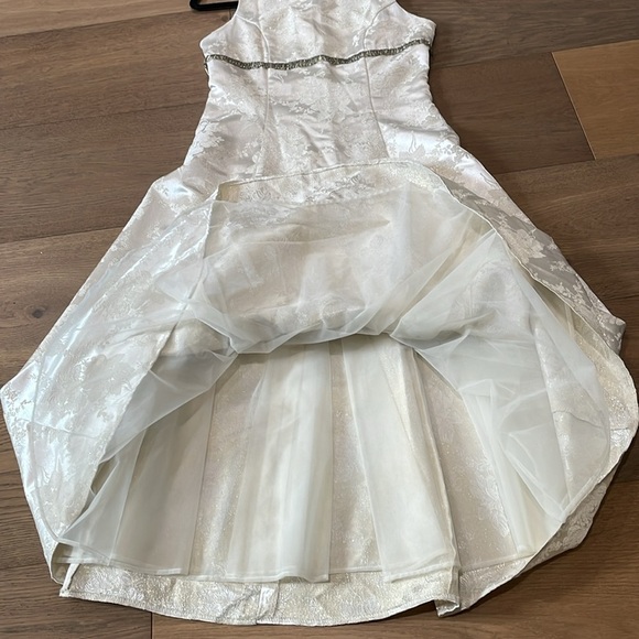 Jessica McClintock Girls Size 14 Beaded Floral
Gown Dress Ivory Gold - Picture 16 of 16